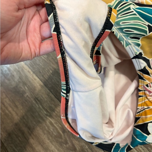 Hurley One Piece Swim Suit Black Hawaiian Floral Tropical XL - Picture 7 of 8